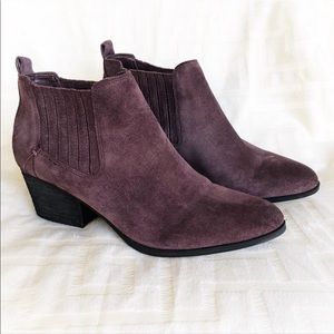 Crown Vintage suede ankle boots, Size 6.5